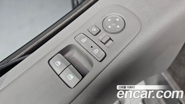 Hyundai Staria 2023 — photo 27