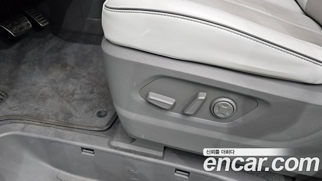 Hyundai Staria 2023 — photo 31