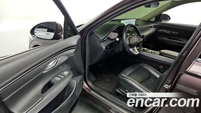 Genesis GV70 2022 — photo 13