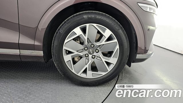 Genesis GV70 2022 — photo 7