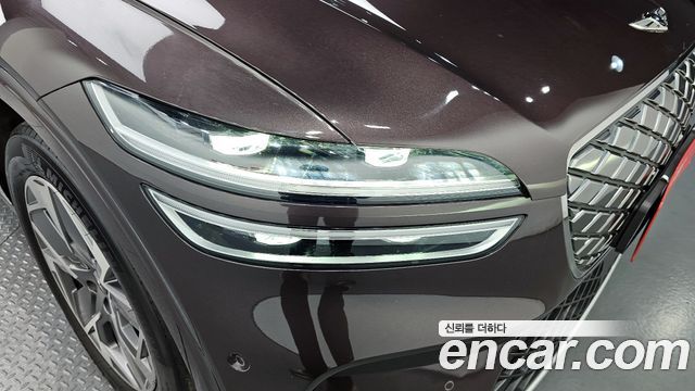 Genesis GV70 2022 — photo 8