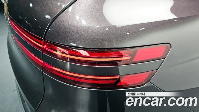 Genesis GV70 2022 — photo 9