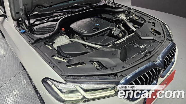 BMW 5-Series 2021 — photo 6
