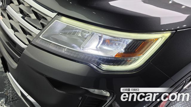 Ford Explorer 2018 — photo 8