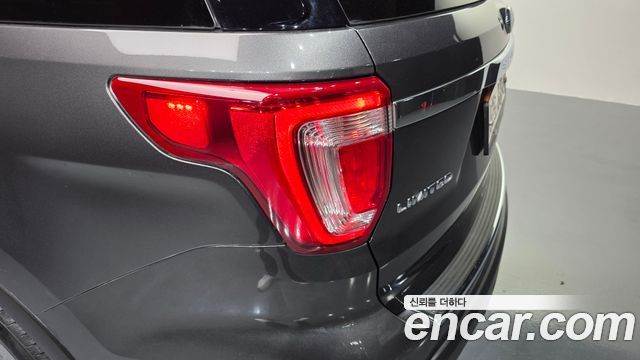 Ford Explorer 2018 — photo 9