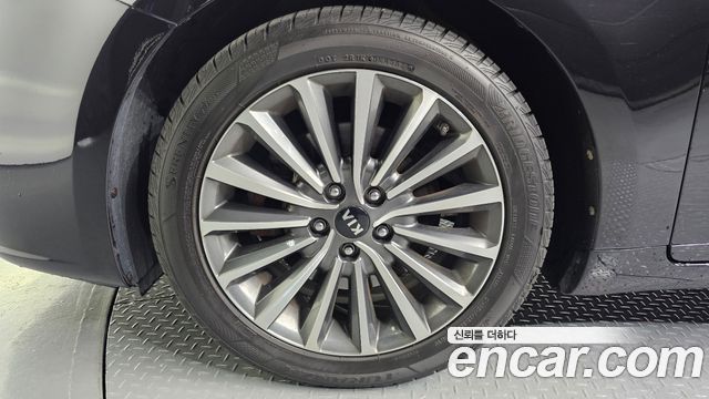 Kia K7 2018 — photo 5