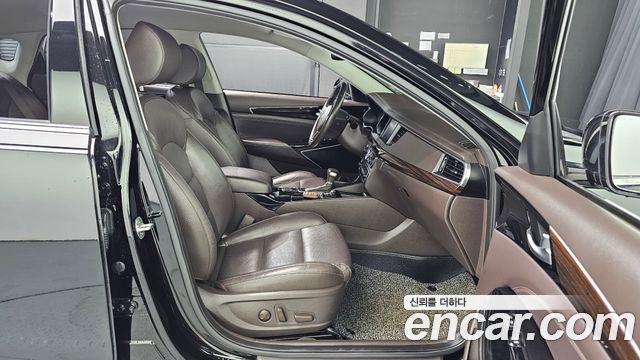 Kia K7 2018 — photo 12