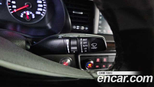 Kia K7 2018 — photo 16