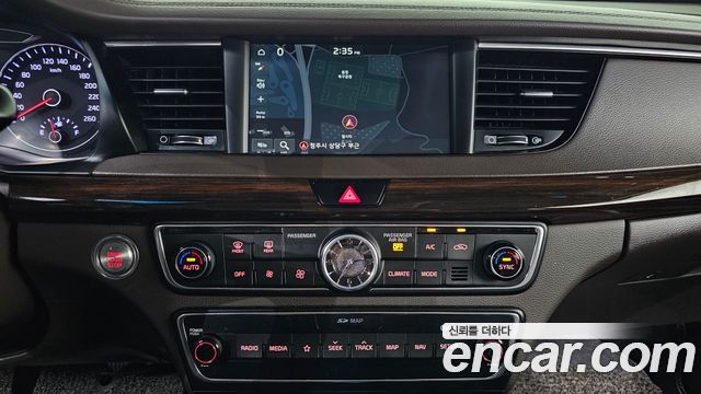 Kia K7 2018 — photo 17