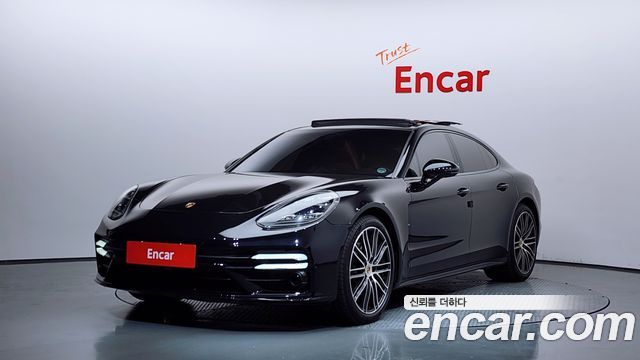 Porsche Panamera 2018 — photo 1
