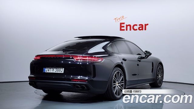 Porsche Panamera 2018 — photo 2
