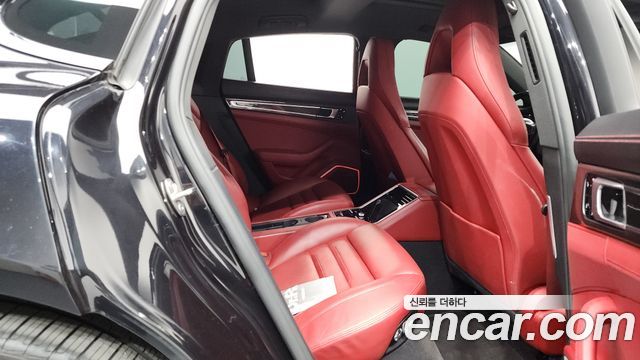 Porsche Panamera 2018 — photo 12