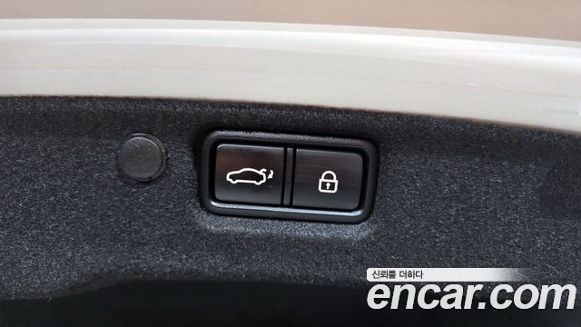 Kia K7 2020 — photo 25