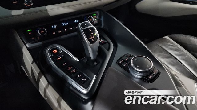 BMW i8 2015 — photo 9