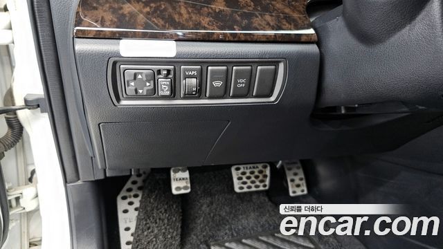 Renault Korea SM7 2011 — photo 17