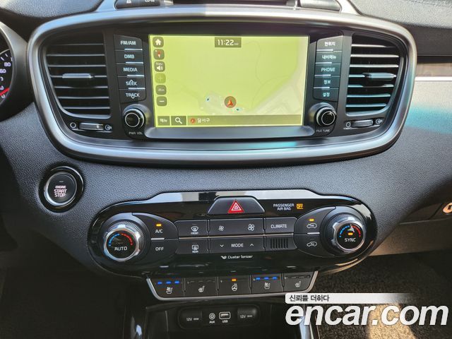 Kia Sorento 2016 — photo 13