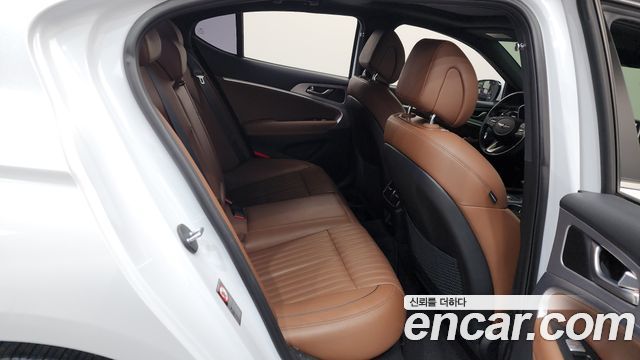 Genesis G70 2019 — photo 17