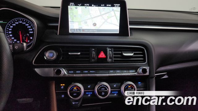 Genesis G70 2019 — photo 19