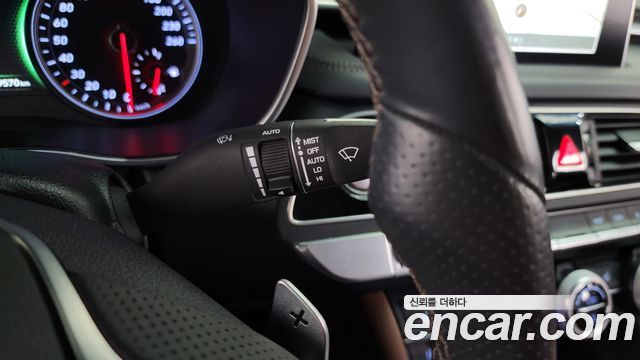 Genesis G70 2019 — photo 23