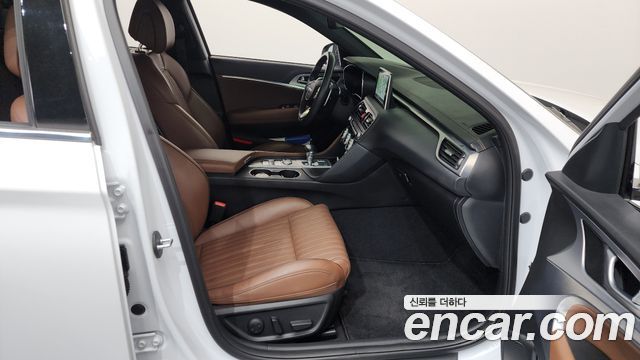 Genesis G70 2019 — photo 16