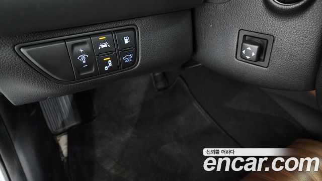 Genesis G70 2019 — photo 28