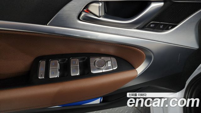 Genesis G70 2019 — photo 30