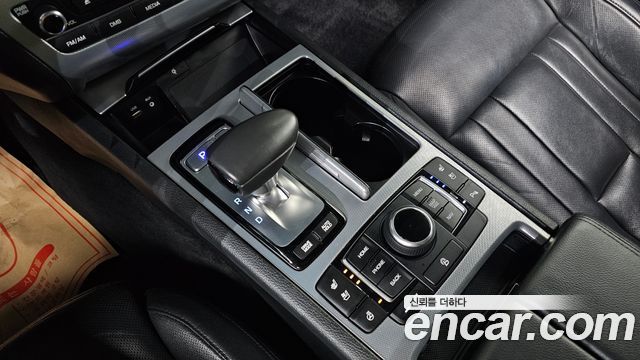 Genesis G80 2017 — photo 9