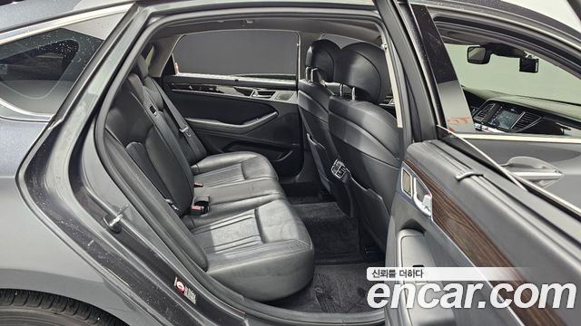 Genesis G80 2017 — photo 11