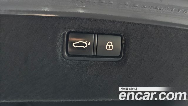 Genesis G80 2017 — photo 20