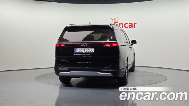 Kia Canival 2023 — photo 4