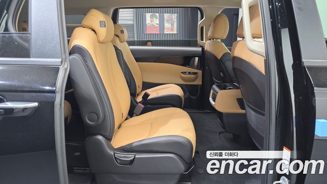 Kia Canival 2023 — photo 18