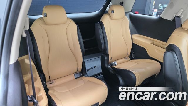 Kia Canival 2023 — photo 24
