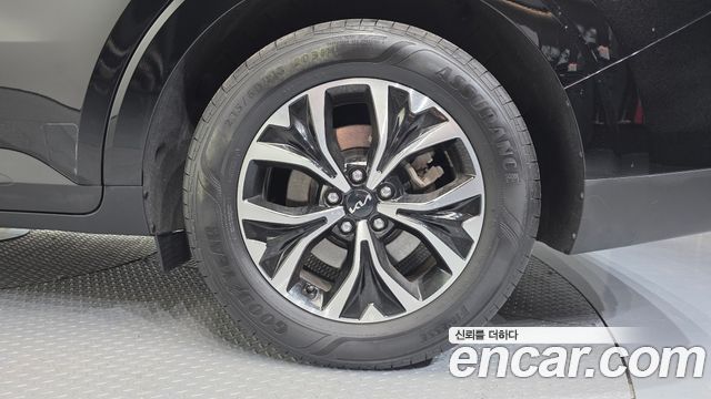Kia Canival 2023 — photo 7