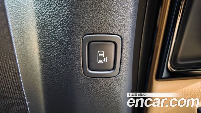Kia Canival 2023 — photo 31