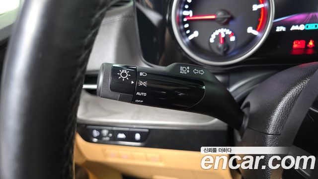Kia Canival 2023 — photo 32