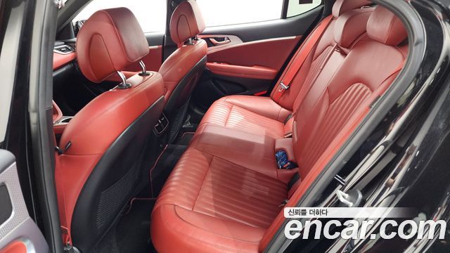 Genesis G70 2021 — photo 17