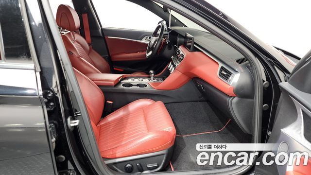 Genesis G70 2021 — photo 16