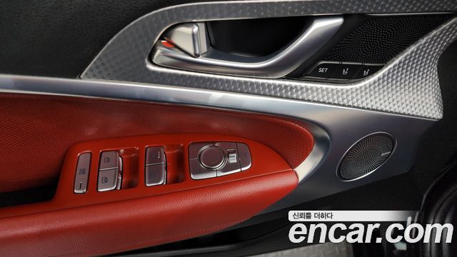 Genesis G70 2021 — photo 30