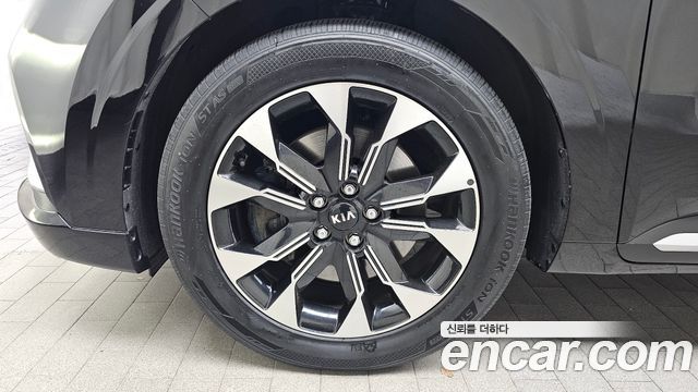 Kia Canival 2021 — photo 5