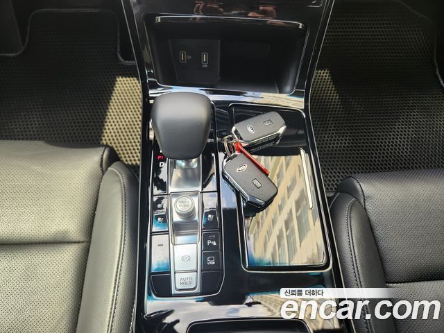 Kia K7 2020 — photo 13
