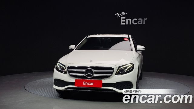 Mercedes-Benz E-Class 2018 — photo 3