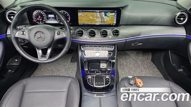 Mercedes-Benz E-Class 2018 — photo 7