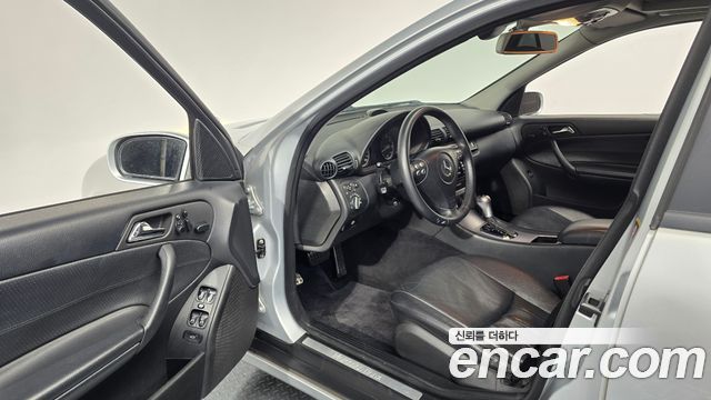 Mercedes-Benz C-Class 2006 — photo 10
