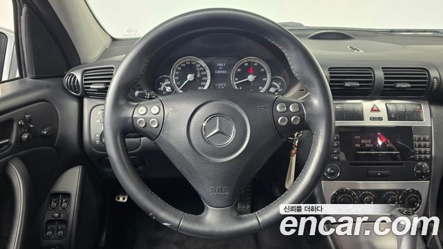 Mercedes-Benz C-Class 2006 — photo 12