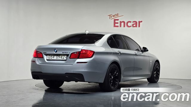 BMW 5-Series 2016 — photo 2