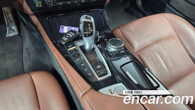 BMW 5-Series 2016 — photo 9
