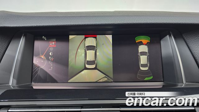 BMW 5-Series 2016 — photo 14