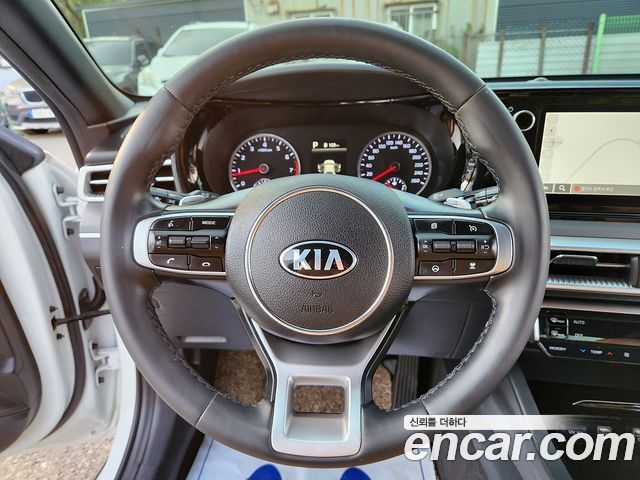 Kia K5 2021 — photo 15