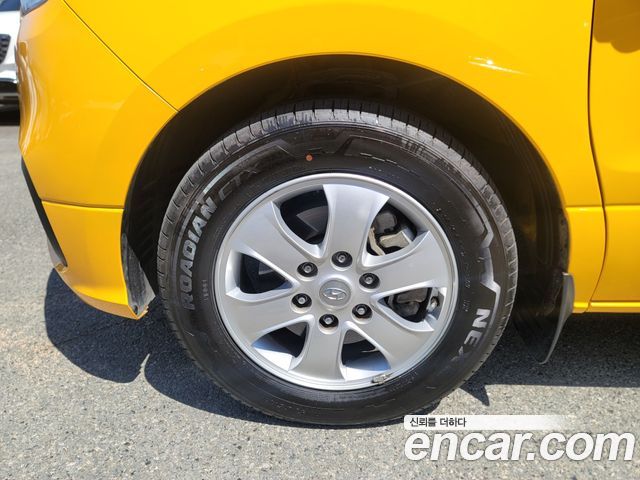 Hyundai Starex 2021 — photo 16