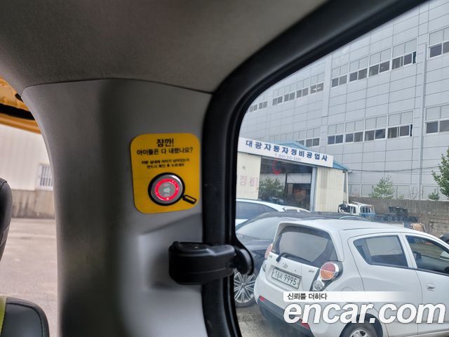 Hyundai Starex 2021 — photo 19